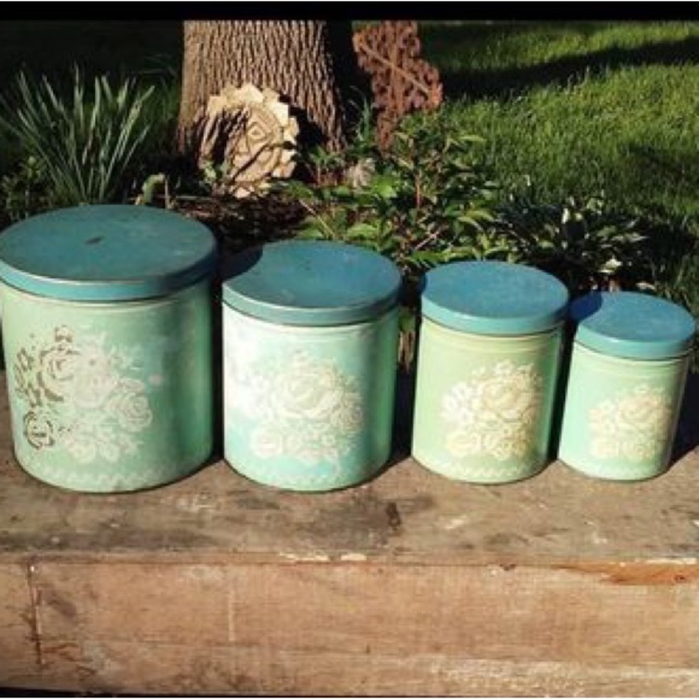 Vintage tin canister set of 4 with lids